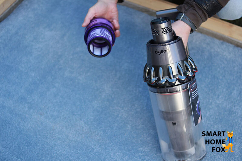 Changing the HEPA filter